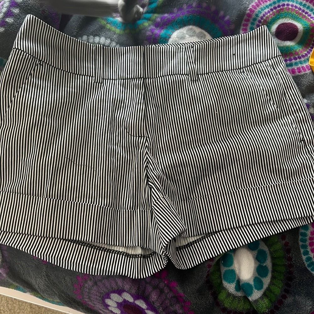 black and white stripped, size 4, ny&c
